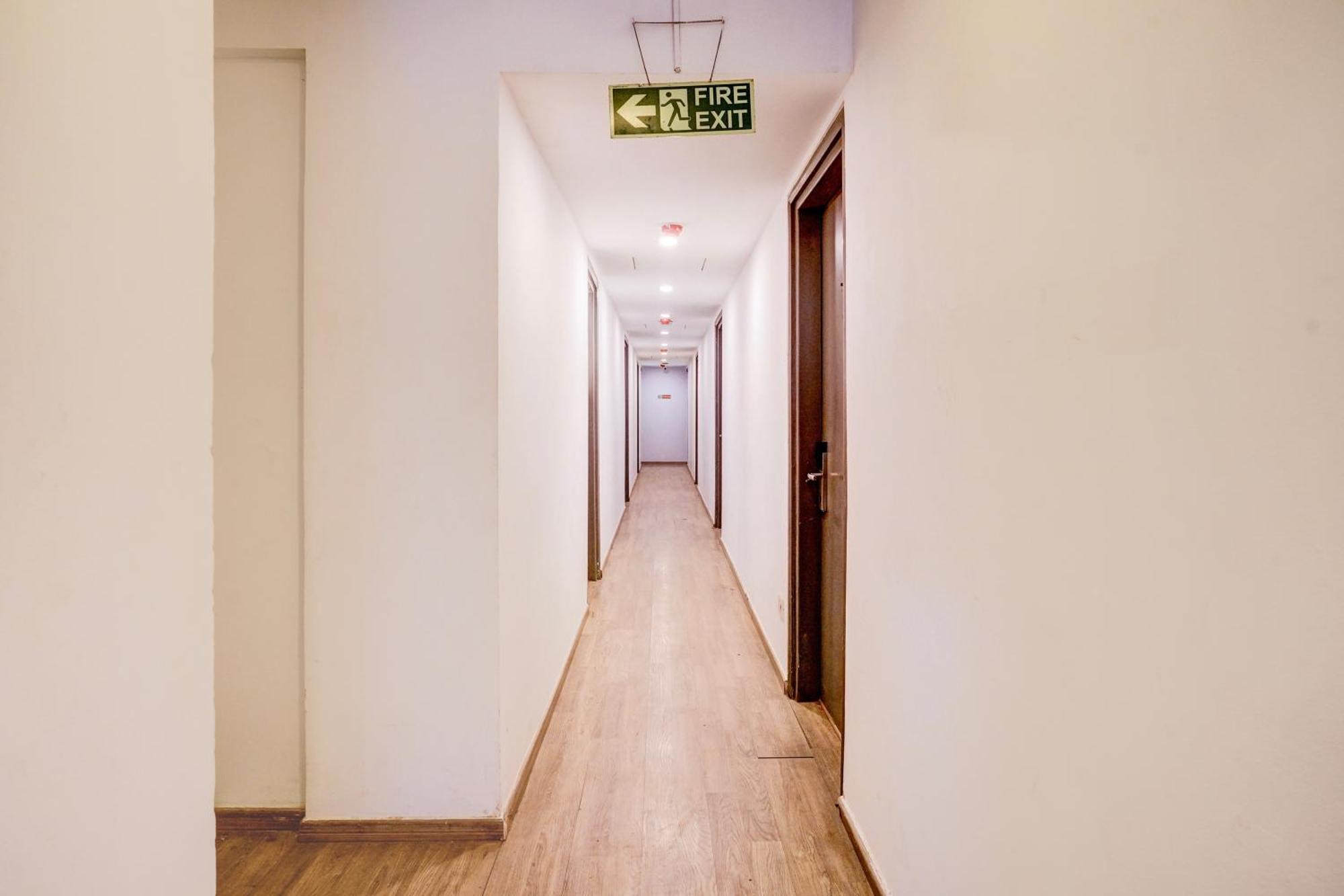 فندق Super Townhouse Khar The Unicontinental مومباي المظهر الخارجي الصورة